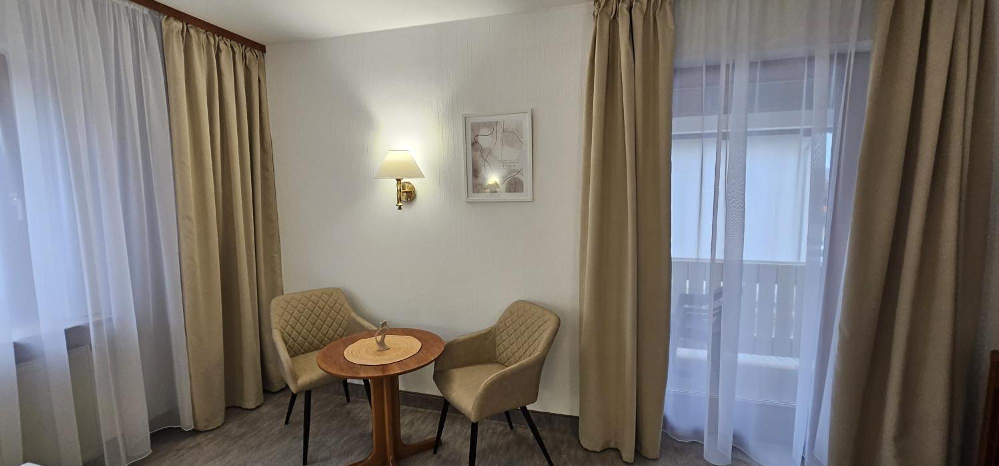 Hotel Garni Vierjahreszeiten Bad Staffelstein Eksteriør billede
