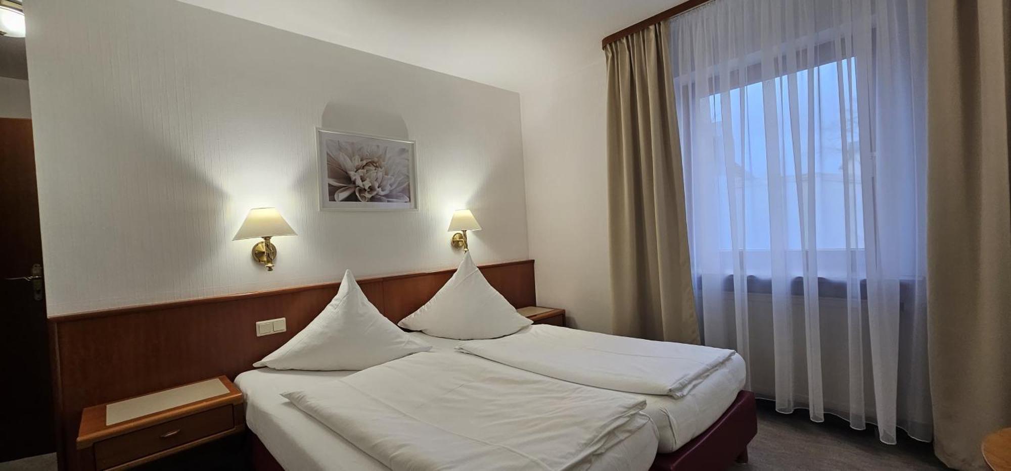 Hotel Garni Vierjahreszeiten Bad Staffelstein Eksteriør billede