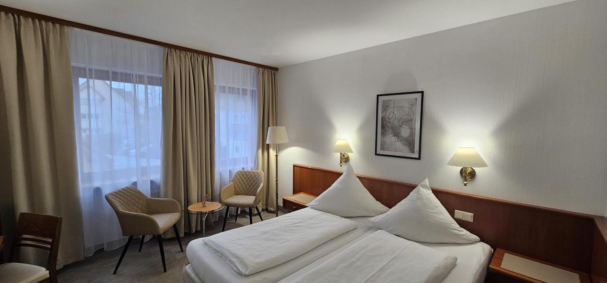 Hotel Garni Vierjahreszeiten Bad Staffelstein Eksteriør billede