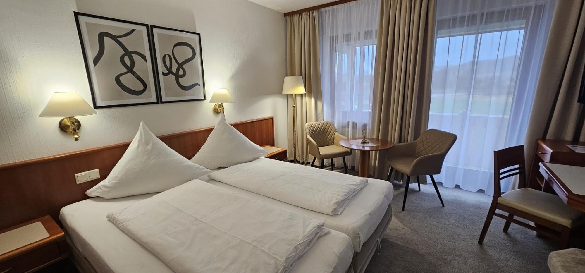 Hotel Garni Vierjahreszeiten Bad Staffelstein Eksteriør billede