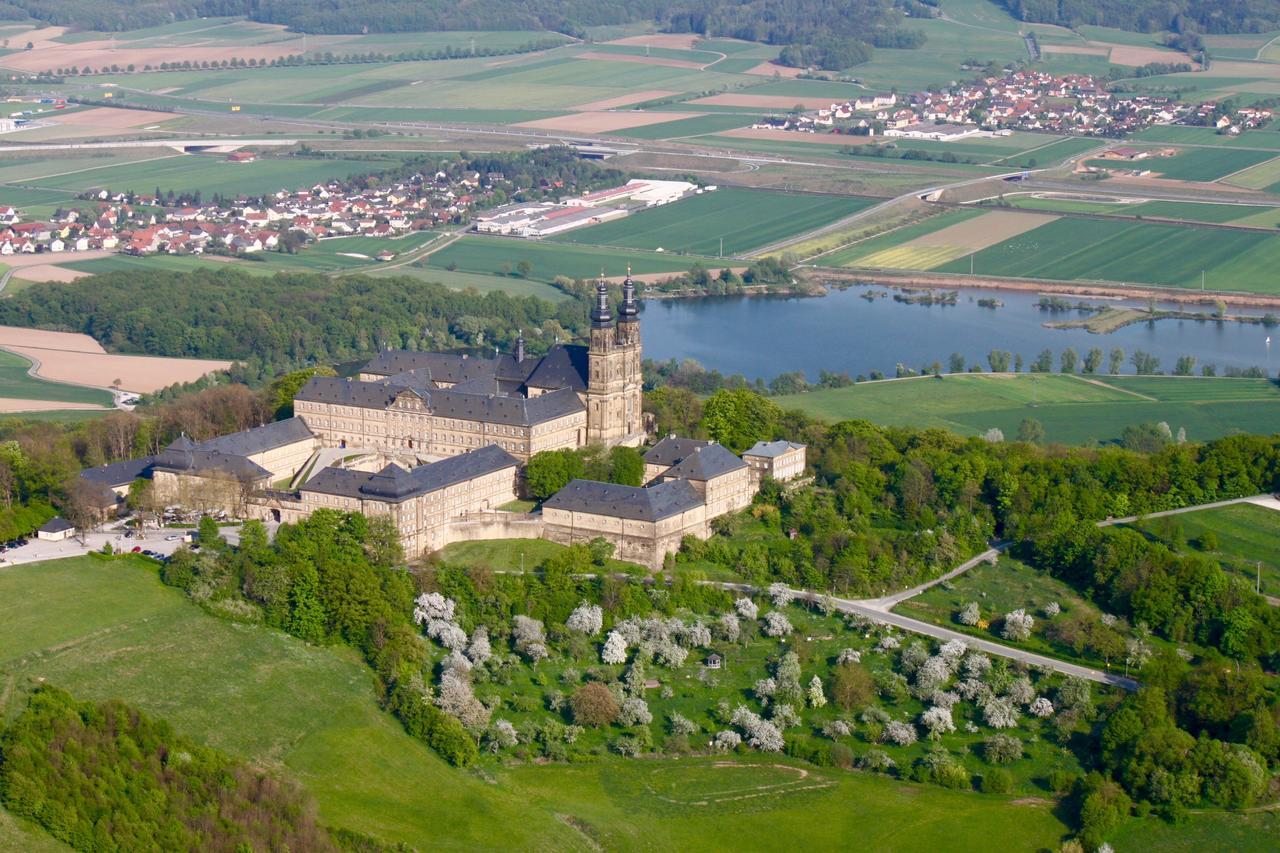 Hotel Garni Vierjahreszeiten Bad Staffelstein Eksteriør billede